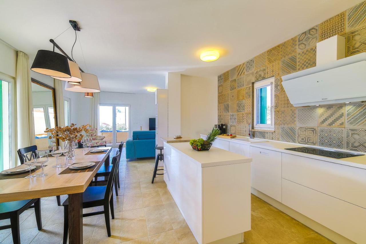 Villa Eni Примоштен Экстерьер фото