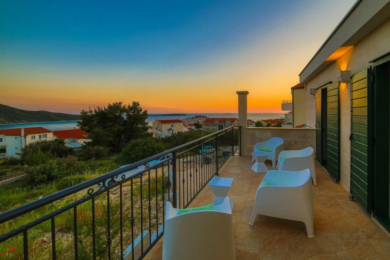 Villa Eni Примоштен Экстерьер фото